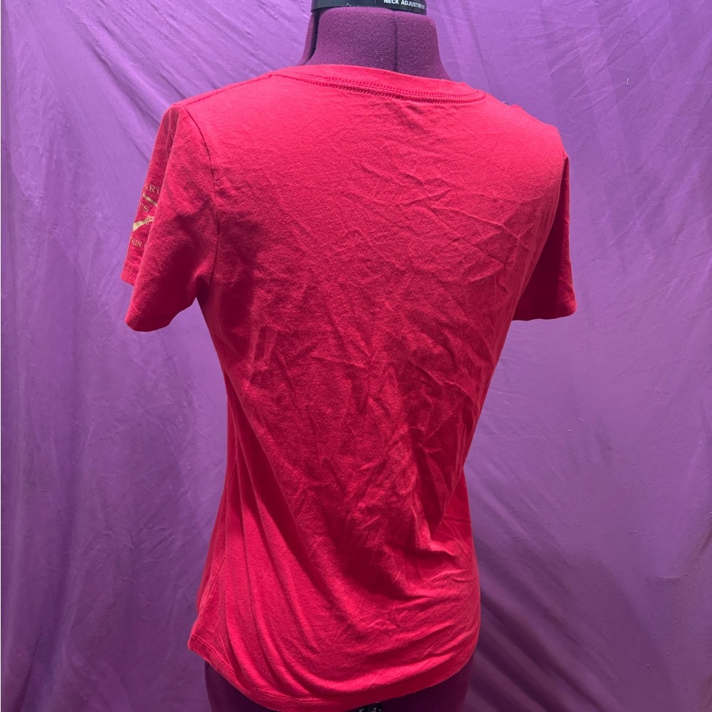 Grunt Style Red Graphic V-Neck Short Sleeve Tee - Picture 7 of 7